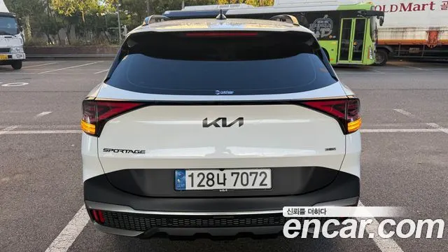 KIA SPORTAGE HYBRID 2024 — 24 000 км, белый, Корея — под ключ — фото 9
