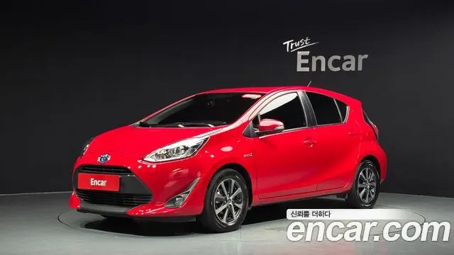 Toyota Prius C — из Кореи под ключ