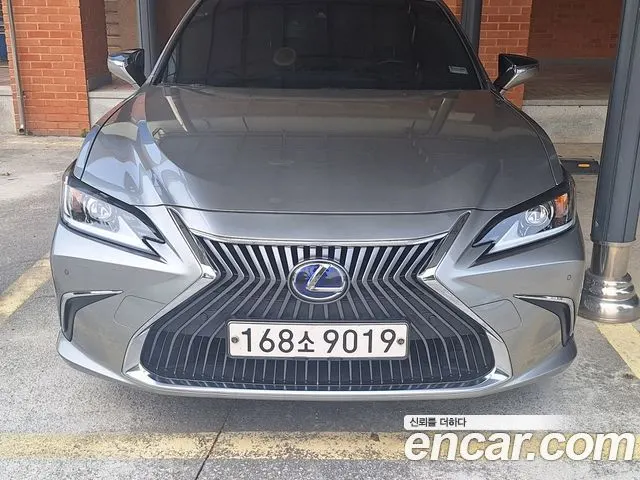 LEXUS ES300H — из Кореи под ключ