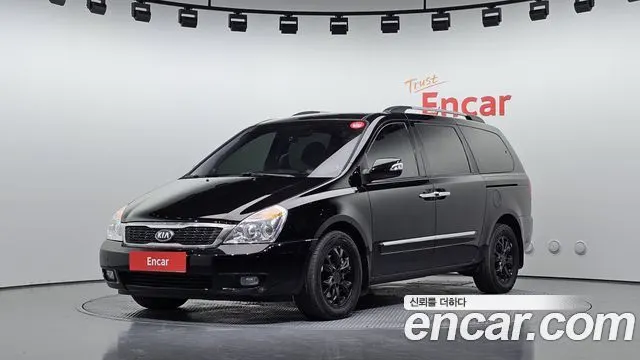 KIA CARNIVAL R 2013