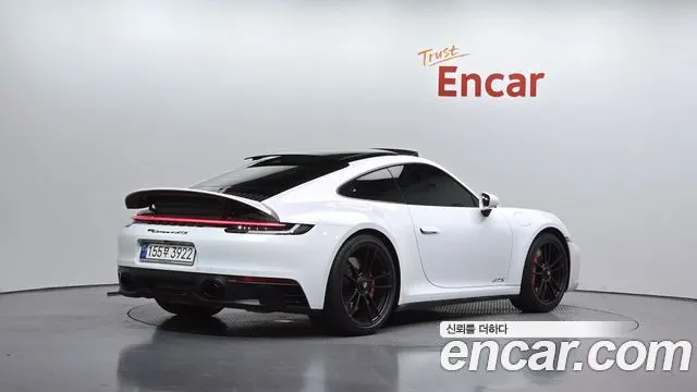 PORSCHE 911 2023