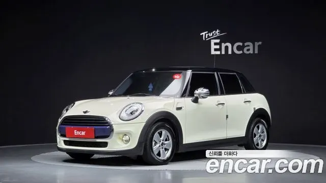MINI COOPER D 2016 — 85 079 км, белый-перламутр, Корея — под ключ — фото 1