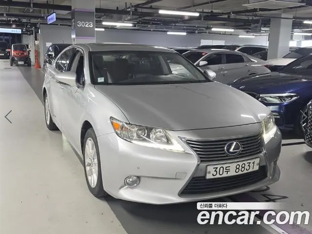 LEXUS ES300H 2013 — 244 964 км, серебристо-серый, Корея — под ключ — фото 1