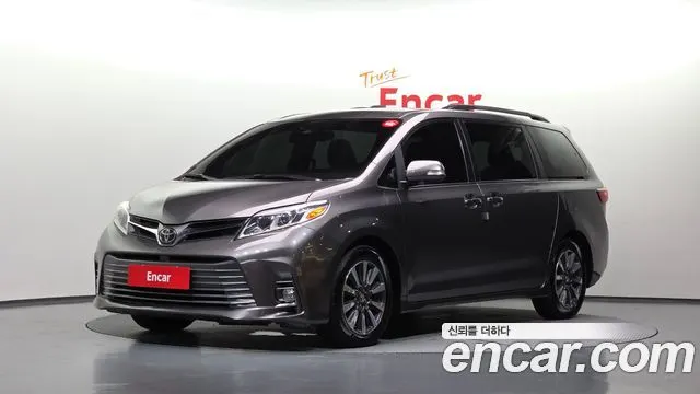 TOYOTA SIENNA 2019 — 96 228 км, Корея — под ключ — фото 1
