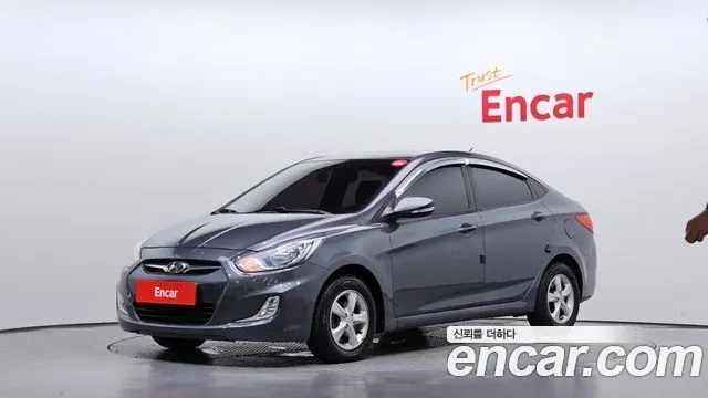 HYUNDAI ACCENT 2012