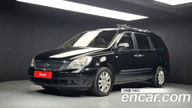 KIA CARNIVAL R 2012