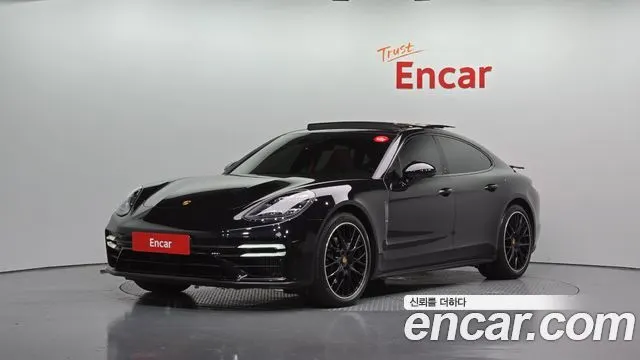 PORSCHE PANAMERA 2023