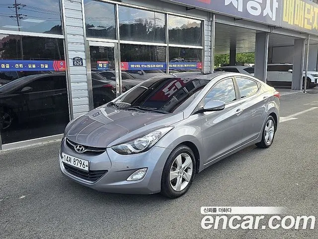 HYUNDAI AVANTE 2013