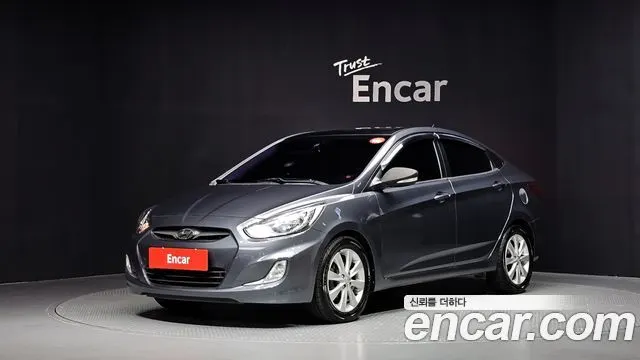 HYUNDAI ACCENT 2012