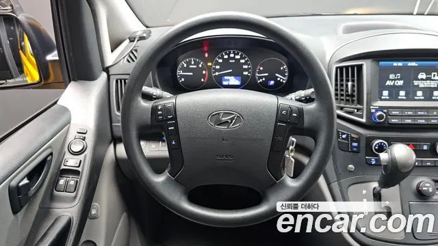 HYUNDAI GRAND STAREX 2020 — 100 923 км, жёлтый, Корея — под ключ — фото 12