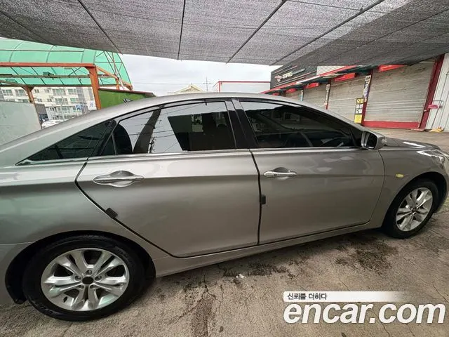 HYUNDAI SONATA 2010 — 227 000 км, серебристый, Корея — под ключ — фото 4
