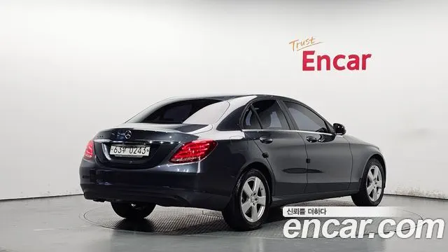 MERCEDES-BENZ C-CLASS W205 2016
