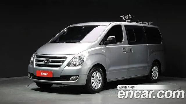 HYUNDAI GRAND STAREX 2017