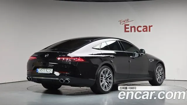 MERCEDES-BENZ AMG GT 2023