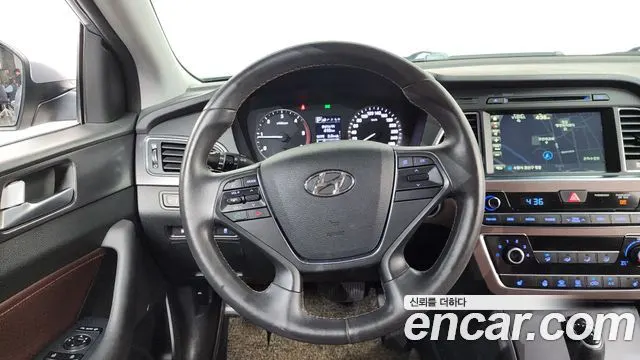 HYUNDAI SONATA 2017 — 107 783 км, светло-серебристый, Корея — под ключ — фото 12