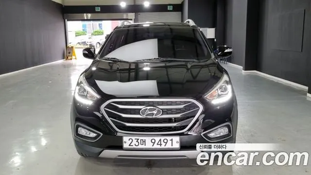 HYUNDAI TUCSON 2015 — 113 406 км, чёрный, Корея — под ключ — фото 3