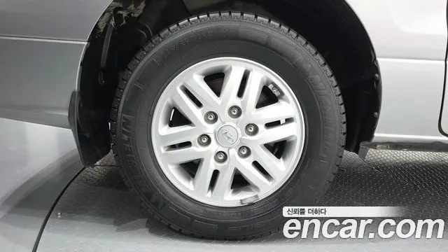 HYUNDAI GRAND STAREX 2017 — 181 785 км, серебристо-серый, Корея — под ключ — фото 5