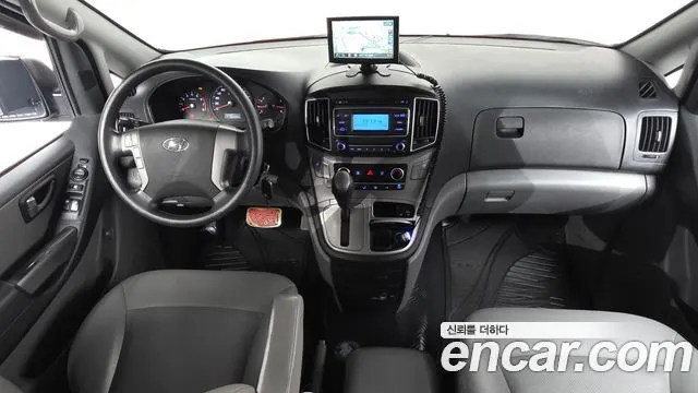 HYUNDAI GRAND STAREX 2017 — 181 785 км, серебристо-серый, Корея — под ключ — фото 7
