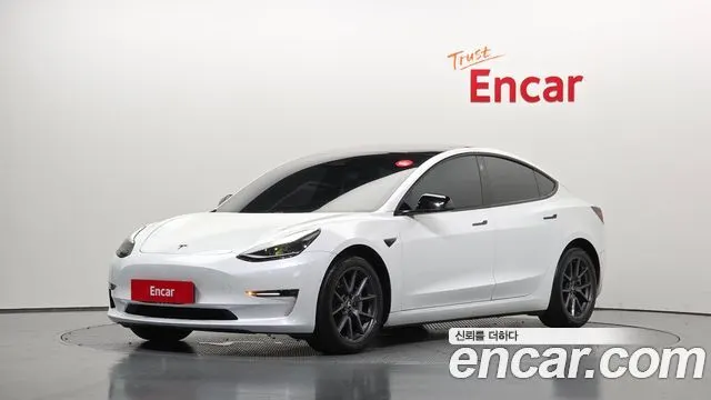 TESLA MODEL 3 2021