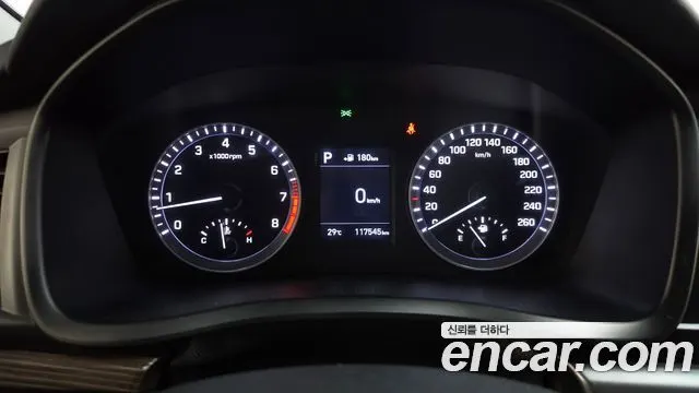 HYUNDAI SONATA 2018 — 117 545 км, серебристо-серый, Корея — под ключ — фото 8