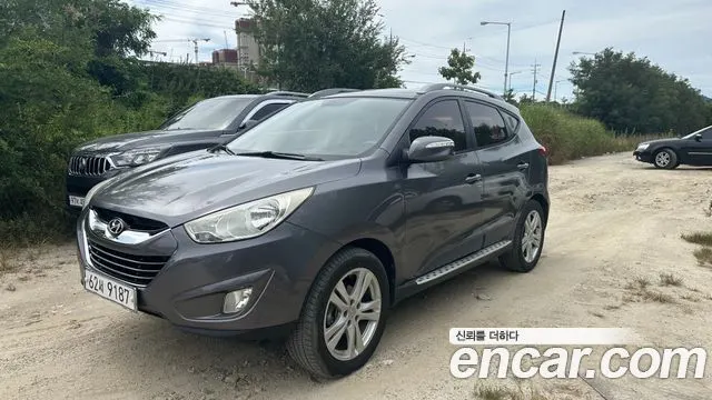 HYUNDAI TUCSON 2010 — 204 428 км, серый, Корея — под ключ — фото 2