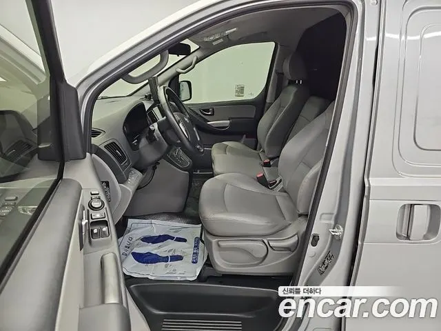 HYUNDAI GRAND STAREX 2021 — 153 693 км, серебристый, Корея — под ключ — фото 10