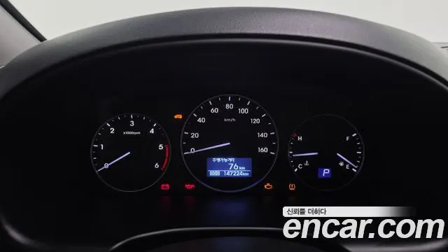 HYUNDAI GRAND STAREX 2019 — 147 224 км, серебристый, Корея — под ключ — фото 8
