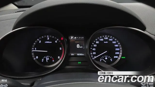 HYUNDAI SANTA FE 2017 — 162 303 км, белый, Корея — под ключ — фото 8