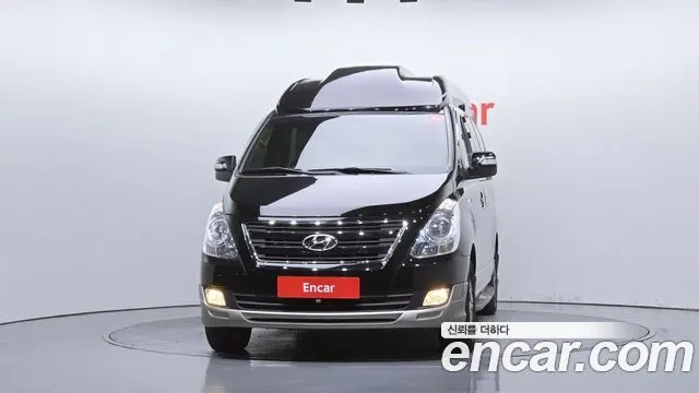 HYUNDAI GRAND STAREX 2017 — 123 424 км, чёрный, Корея — под ключ — фото 3
