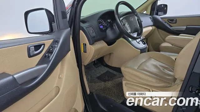HYUNDAI GRAND STAREX 2017 — 123 424 км, чёрный, Корея — под ключ — фото 10