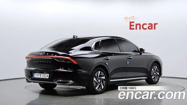 HYUNDAI GRANDEUR HYBRID 2023