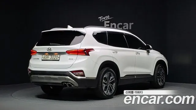 HYUNDAI SANTA FE 2019 — 110 819 км, белый, Корея — под ключ — фото 2