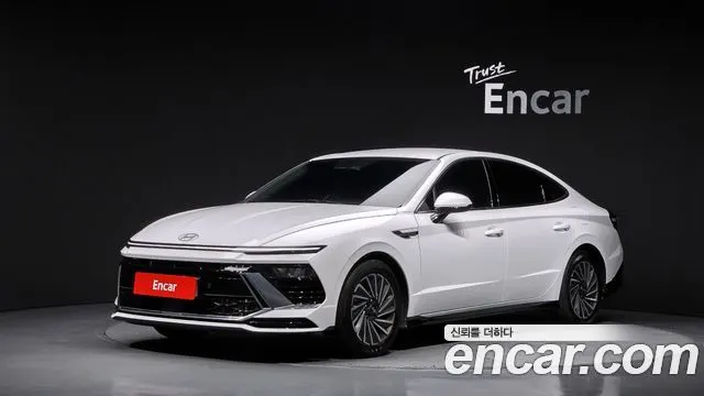 HYUNDAI SONATA HYBRID 2024