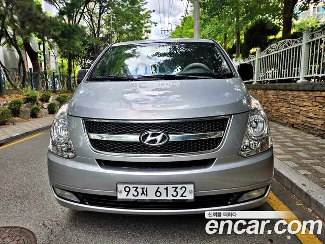 HYUNDAI GRAND STAREX 2015 — 190 003 км, серебристый, Корея — под ключ — фото 2