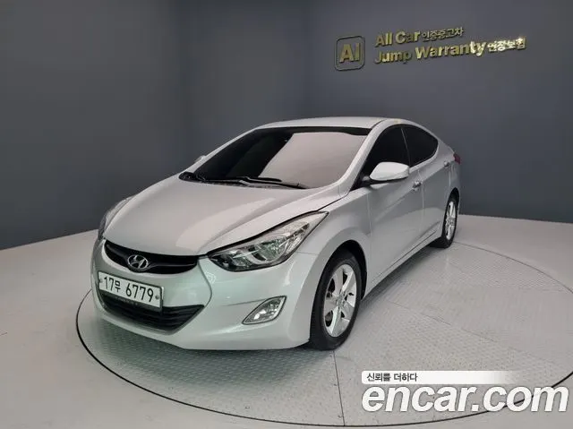 HYUNDAI AVANTE 2014 — 82 000 км, серебристый, Корея — под ключ — фото 1
