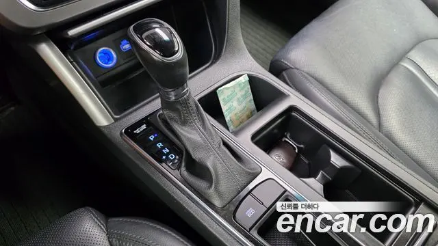 HYUNDAI SONATA 2015 — 90 418 км, светло-серебристый, Корея — под ключ — фото 9
