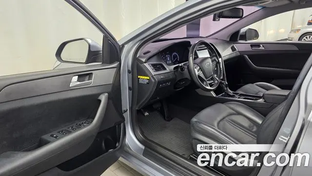 HYUNDAI SONATA 2015 — 90 418 км, светло-серебристый, Корея — под ключ — фото 10