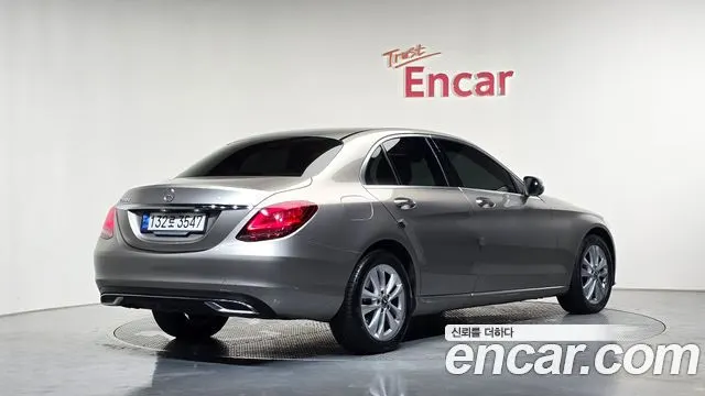 MERCEDES-BENZ C-CLASS W205 2019