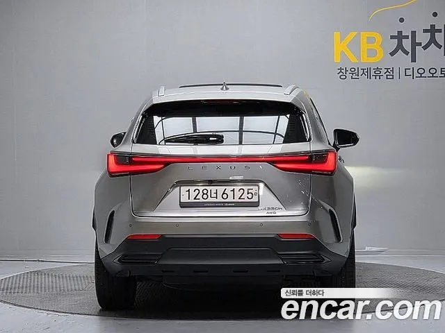 LEXUS NX350H 2023 — 21 862 км, серебристо-серый, Корея — под ключ — фото 4