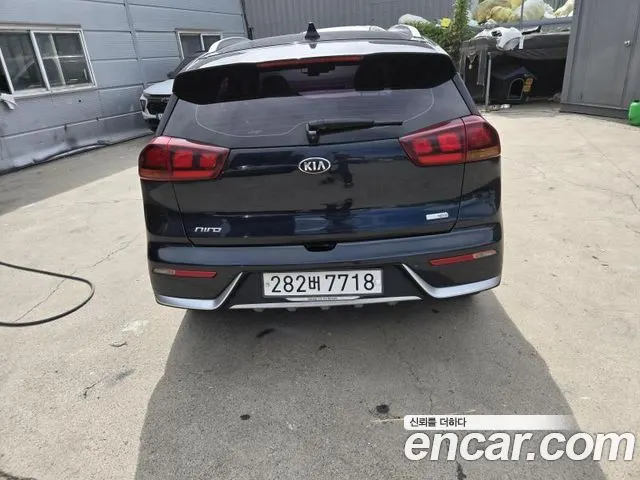 KIA NIRO 2017 — 149 314 км, синий, Корея — под ключ — фото 3