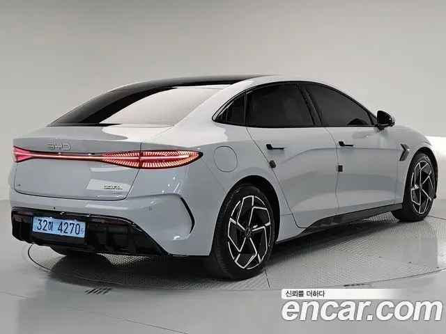 BYD SEAL 2026 — 29 738 км, светло-серебристый, Корея — под ключ — фото 3