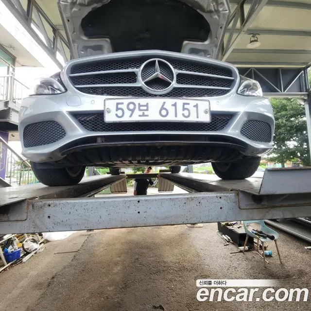 MERCEDES-BENZ C-CLASS W205 2017