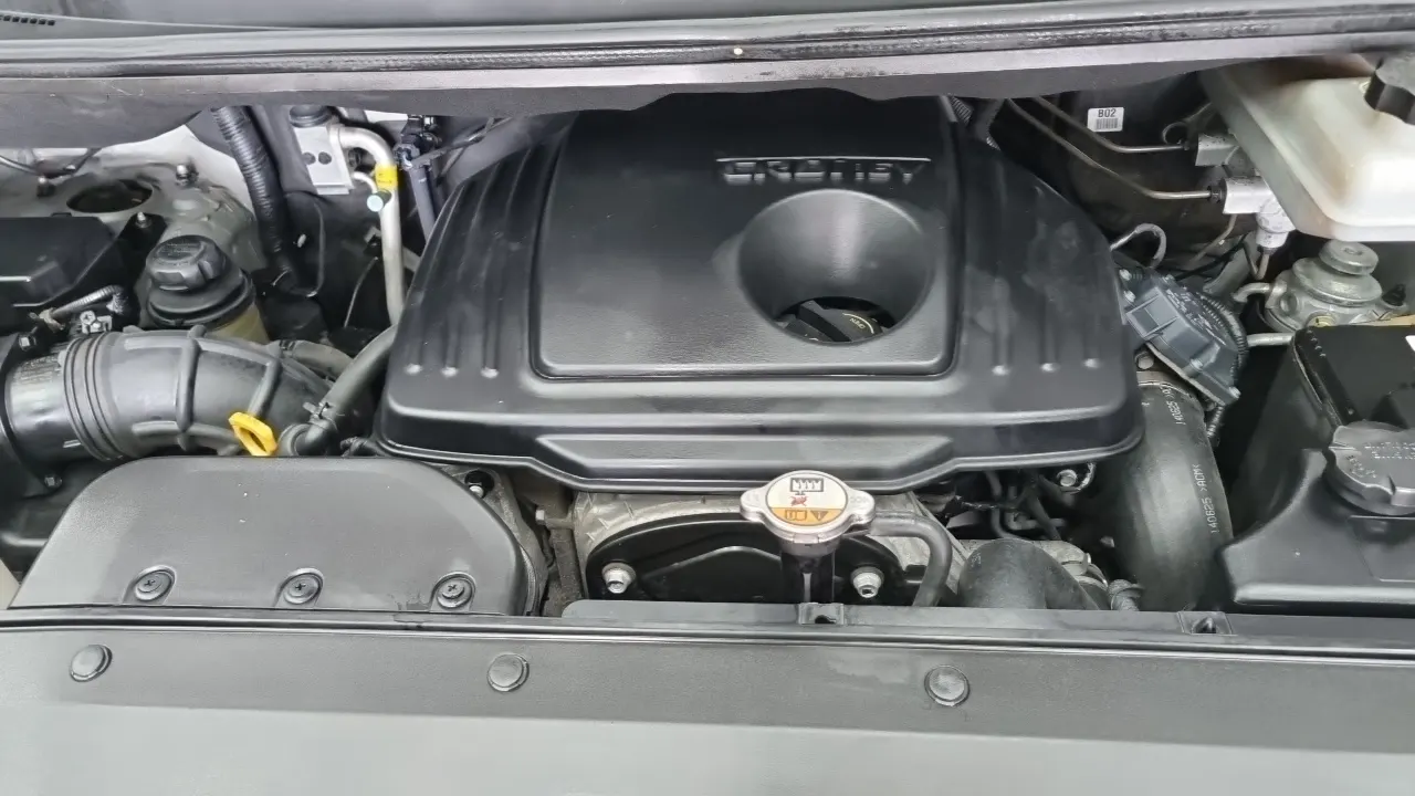 HYUNDAI GRAND STAREX 2015 — 154 057 км, серебристо-серый, Корея — под ключ — фото 6