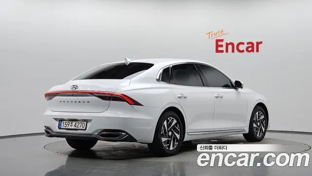 HYUNDAI GRANDEUR HYBRID 2022