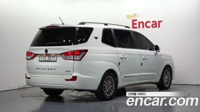 KGM KORANDO TURISMO 2015 — 125 218 км, белый, Корея — под ключ — фото 2