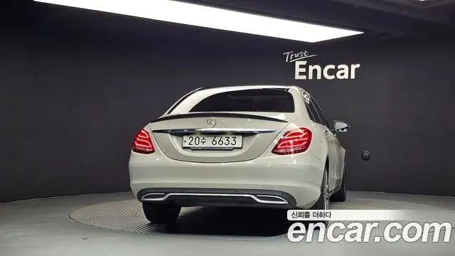 MERCEDES-BENZ C-CLASS W205 2017 — 168 184 км, серебристый, Корея — под ключ — фото 4