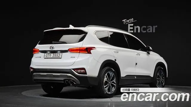 HYUNDAI SANTA FE 2019 — 74 330 км, белый, Корея — под ключ — фото 2