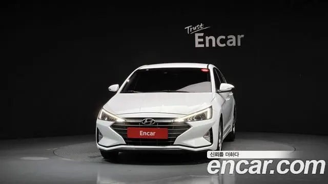 HYUNDAI AVANTE 2019 — 117 335 км, белый, Корея — под ключ — фото 3