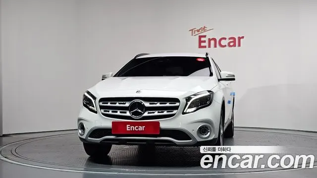 MERCEDES-BENZ GLA-CLASS X156 2019 — 60 275 км, белый, Корея — под ключ — фото 3
