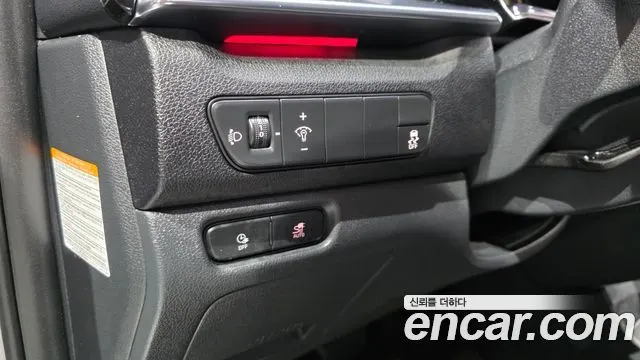 KIA NIRO PLUS 2023 — 28 125 км, серебристо-серый, Корея — под ключ — фото 12